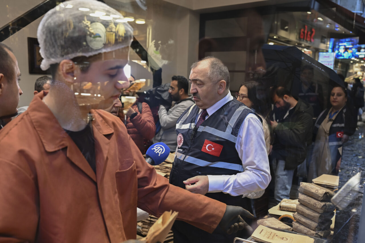 - İstanbul Ticaret İl Müdürü İsmail Menteşe:
- "Ürünün fahiş fiyatlı