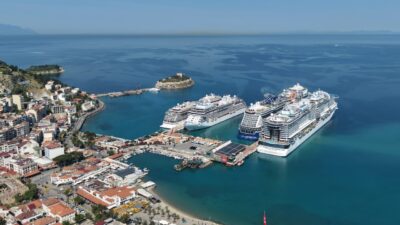 AYDIN (AA) – Kruvaziyer turizminin önemli merkezlerinden Aydın'ın Kuşadası ilçesine
