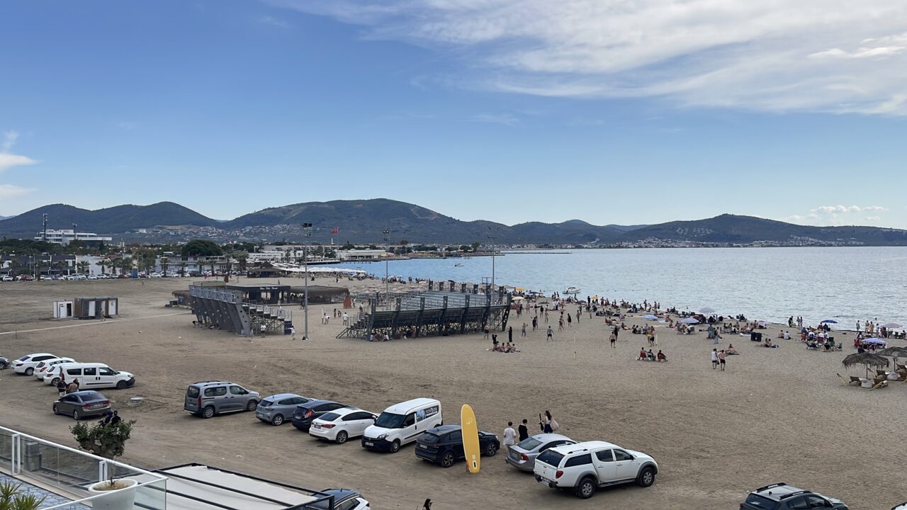 BALIKESİR (AA) – Kurban Bayramı tatili dolayısıyla Balıkesir'in Ayvalık, Burhaniye,