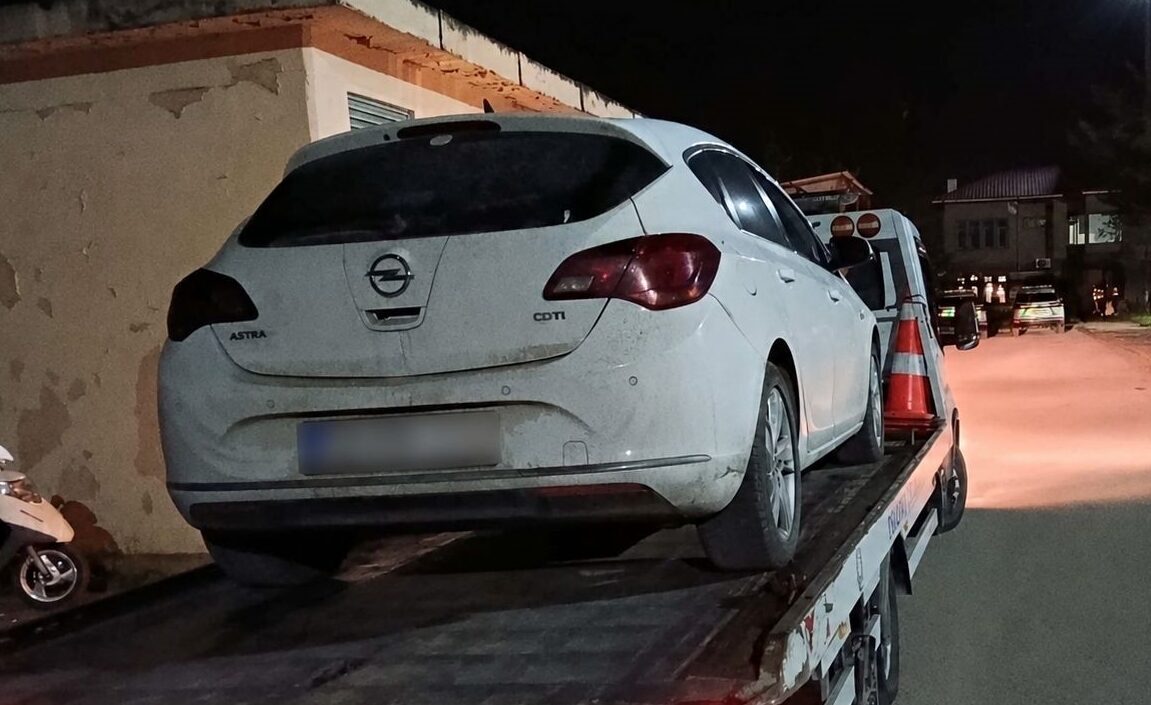 SAKARYA (AA) – Kuzey Marmara Otoyolu'nda ters yönde ilerleyen otomobil