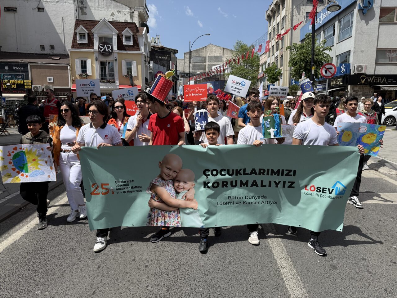 TEKİRDAĞ (AA) – Tekirdağ'da Uluslararası Lösemili Çocuklar Haftası kapsamında lösemiye