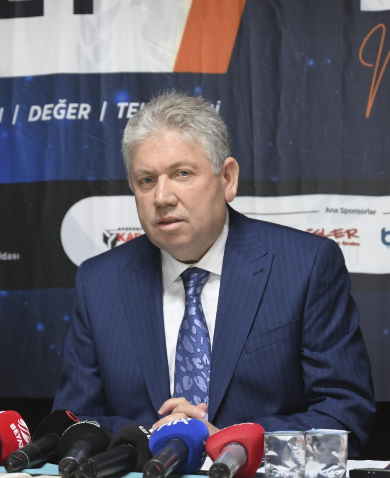- ÖZDER tarafından gerçekleştirilecek zirve, "İnsan, Değer ve Teknoloji" ana