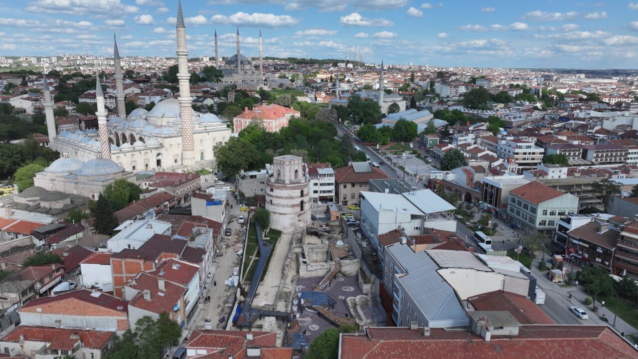 - Roma'dan Cumhuriyet'e uzanan 19 asırlık tarihin tanığı Makedon Kulesi,