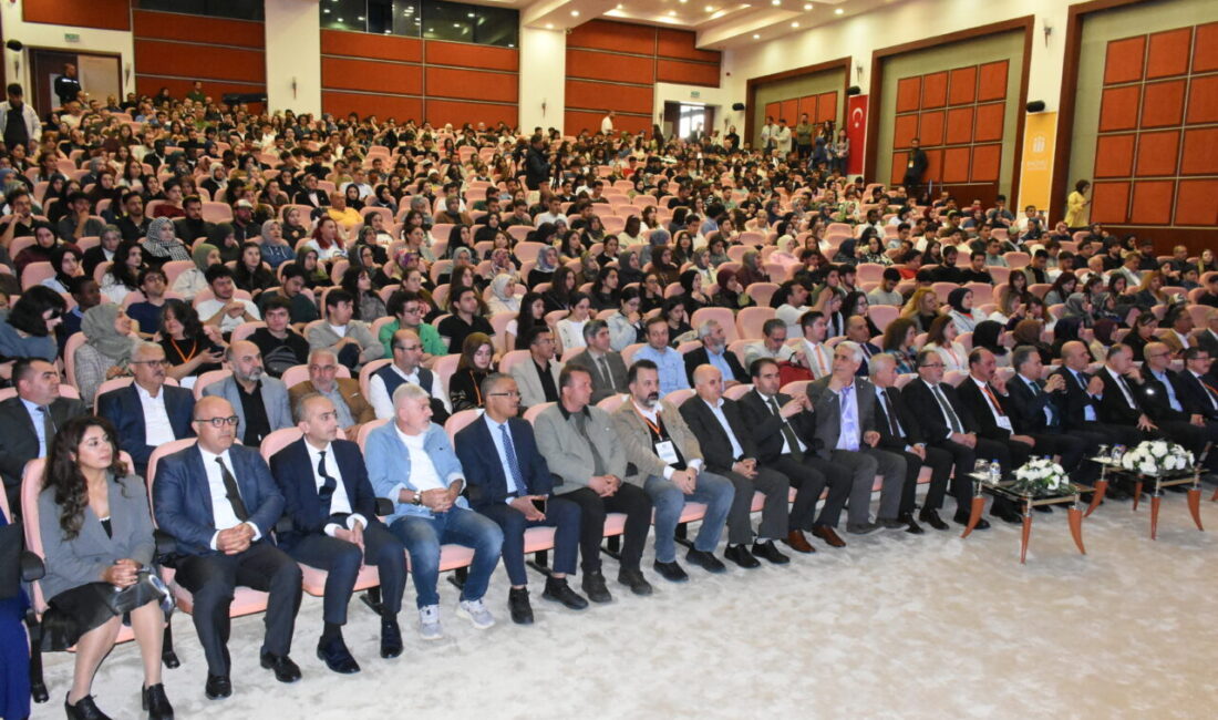 MALATYA (AA) – Malatya İnönü Üniversitesinde düzenlenen 1. Uluslararası Sosyal