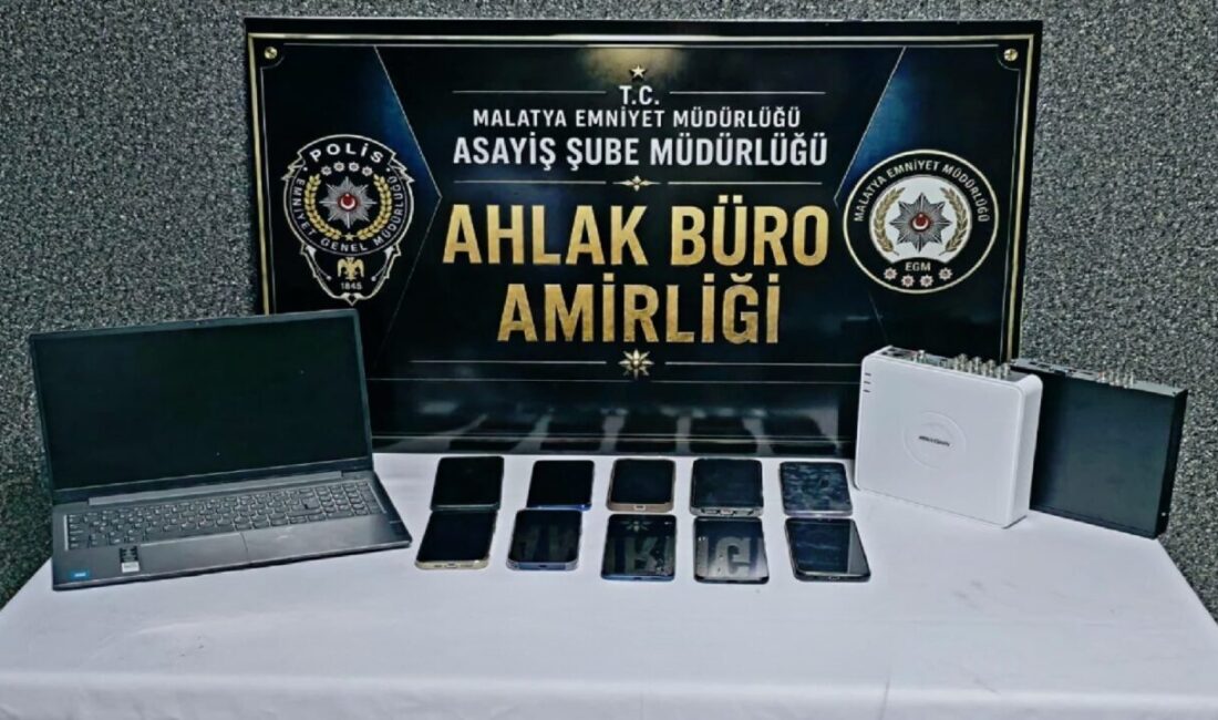 MALATYA (AA) – Malatya'da düzenlenen fuhuş operasyonunda 4 şüpheli gözaltına