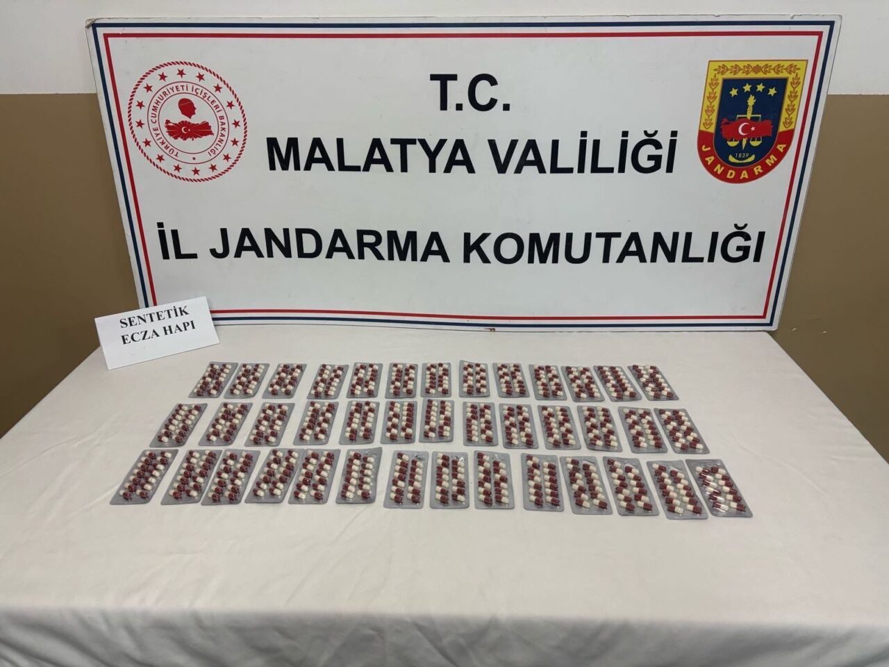MALATYA (AA) – Malatya'da düzenlenen uyuşturucu operasyonunda 2 şüpheli gözaltına