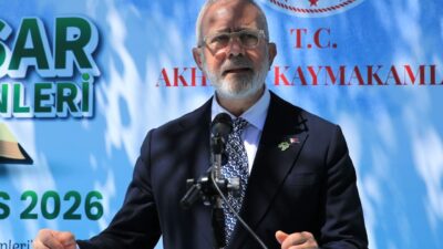 - AK Parti Grup Başkanvekili Yenişehirlioğlu:
- "Kitap fuarları, sadece kitapların