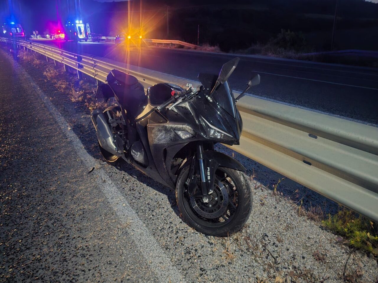 MANİSA (AA) – Manisa'nın Sarıgöl ilçesinde motosikletin bariyere çarpması sonucu