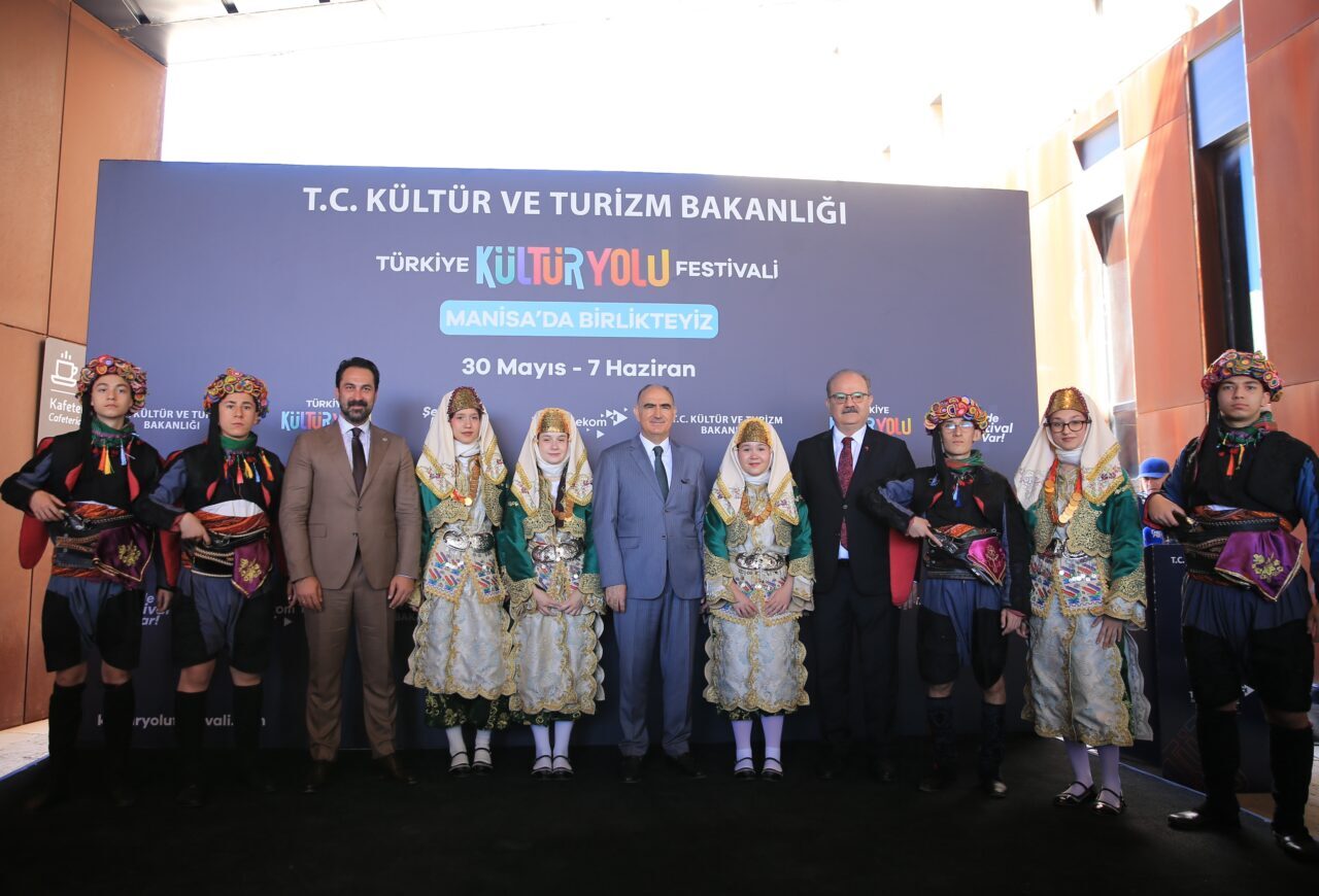 - Kültür ve Turizm Bakan Yardımcısı Serdar Çam:
- "Her ne