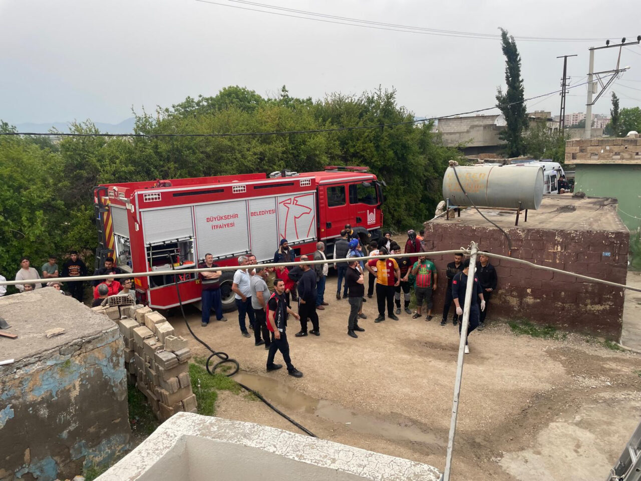 MARDİN (AA) – Mardin'in Kızıltepe ilçesinde müstakil evde çıkan yangında