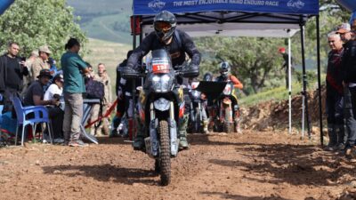 MARDİN (AA) – Mardin'in tarihi Savur ilçesinde "Sky Adventure" motosiklet