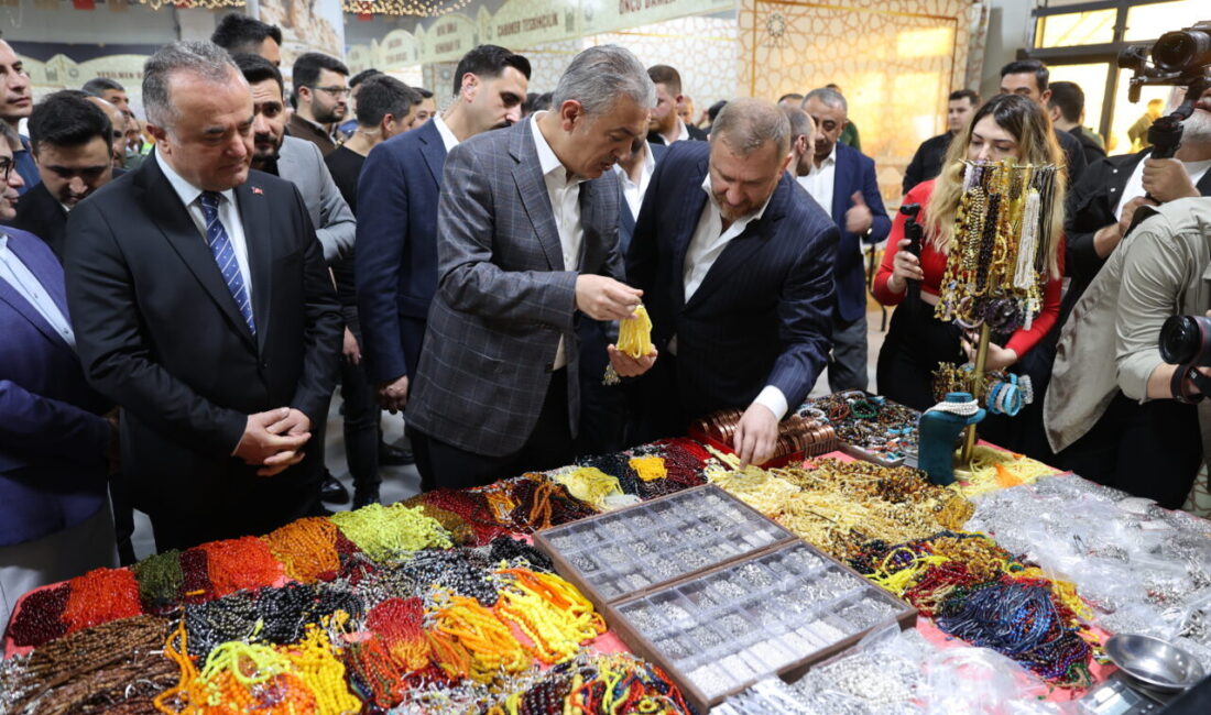 MARDİN (AA) – Mardin'de bu yıl ikincisi düzenlenen "Tespih Fuarı"