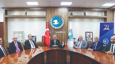 - Marmarabirlik Başkan Ali Yıldız:
- "Üretici ortaklarımızın ekonomik gücünü merkeze