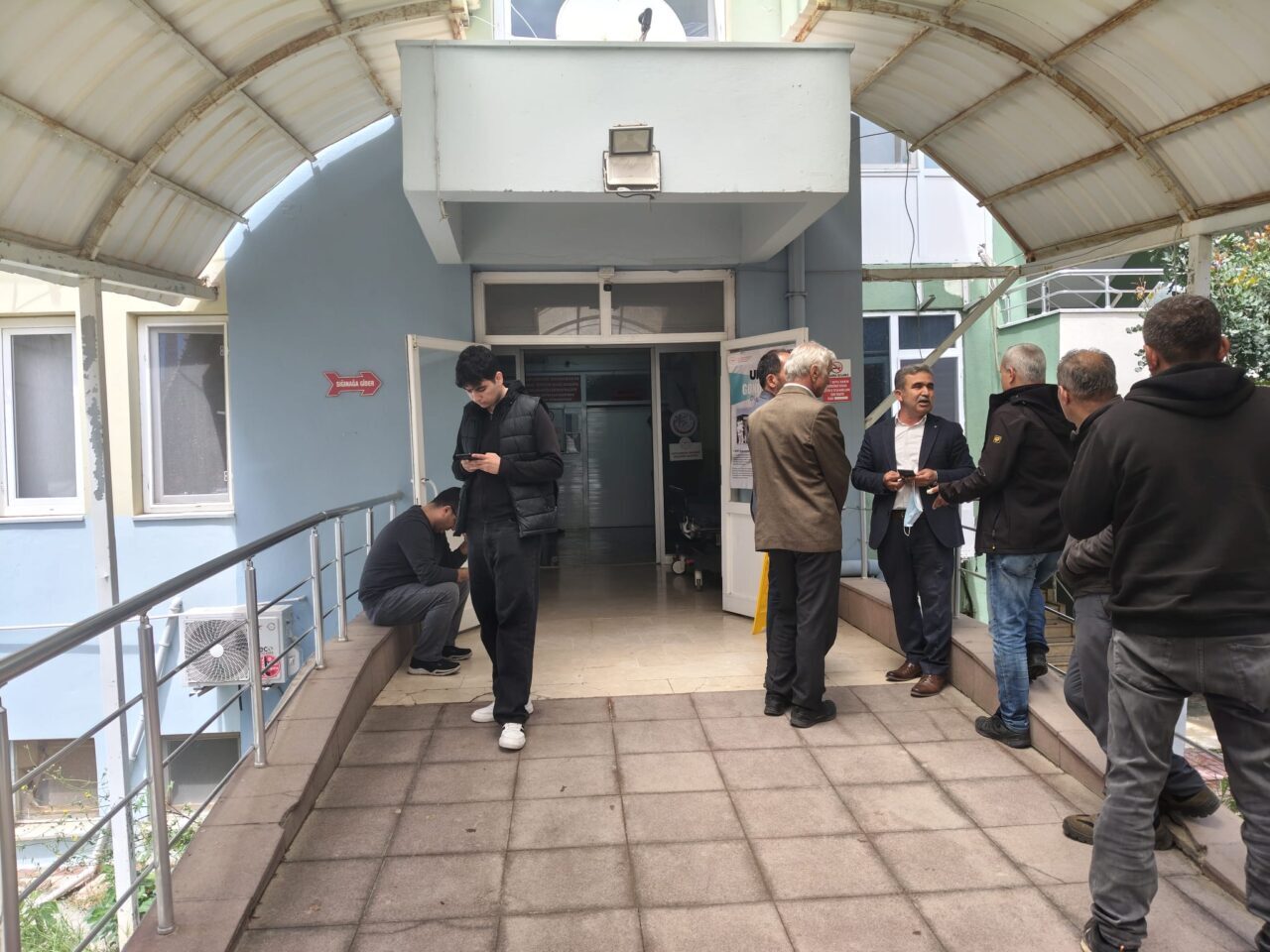 MERSİN (AA) – Mersin'in Bozyazı ilçesinde bulantı ve kusma şikayetiyle