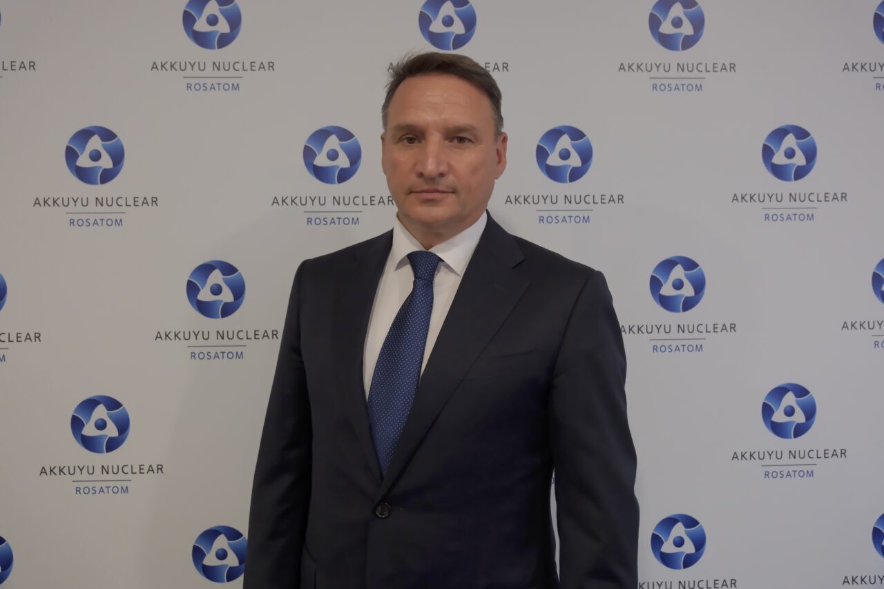 MERSİN (AA) – Mersin'de genç sporcular, 19 Mayıs Atatürk'ü Anma,