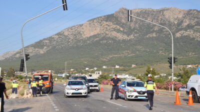 MERSİN (AA) – Mersin'in Silifke ilçesinde Rus uyruklu öğrencileri taşıyan