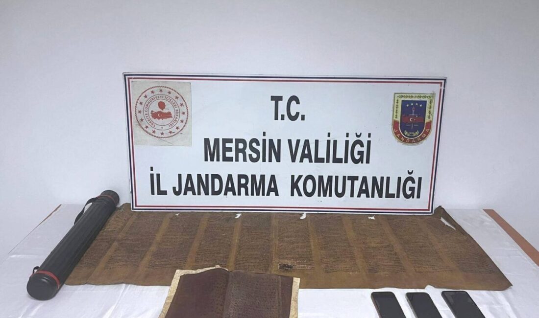 MERSİN (AA) – Mersin'in Tarsus ilçesinde tarihi eser kaçakçılığı operasyonunda