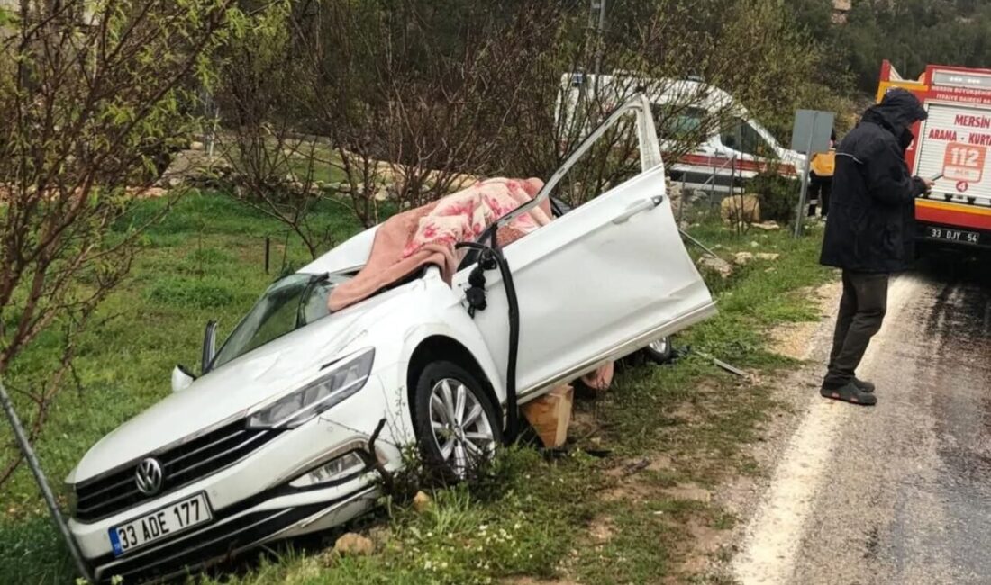 MERSİN (AA) – Mersin'in Silifke ilçesinde tırın dorsesinin çarptığı otomobilin