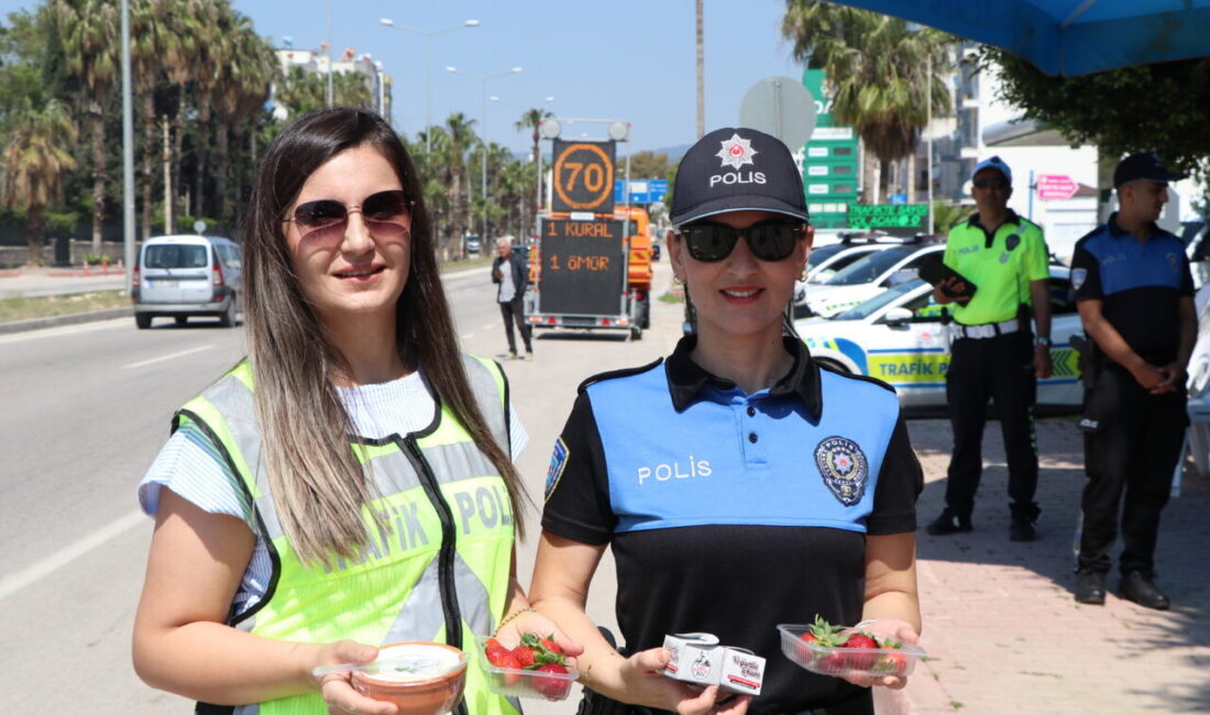 MERSİN (AA) – Mersin'de trafik uygulamasında durdurulan sürücülere, üretildiği ilçenin