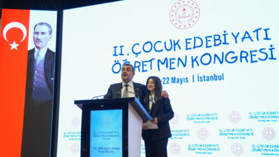 - "Biz, çocuklarımızın dijital bağımlılıktan uzak, keyifle okuyabilecekleri, okuduktan sonra