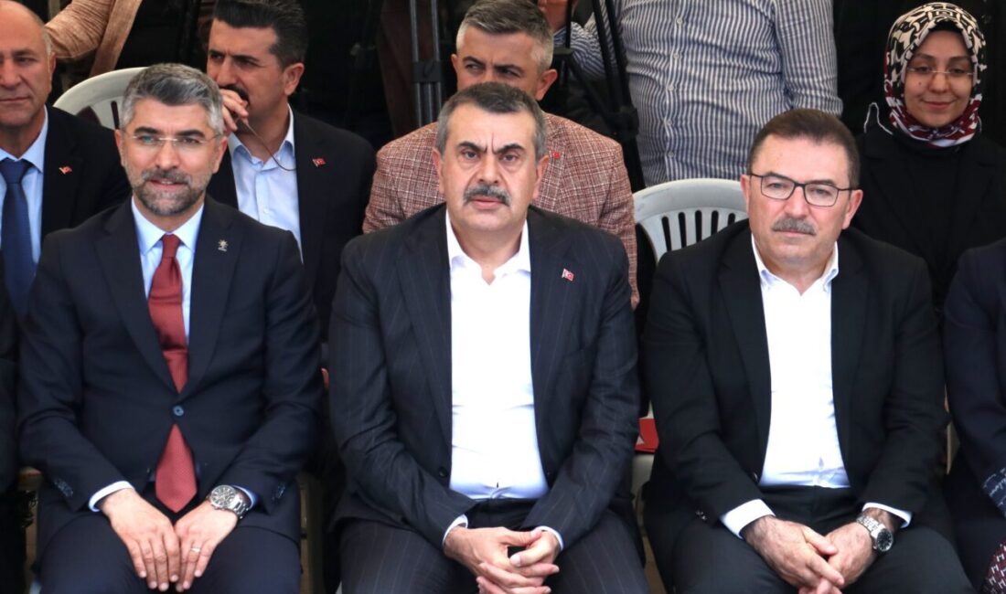 - "Dünyanın neresine gidersek gidelim, bize 'iyi ki sizin başınızda