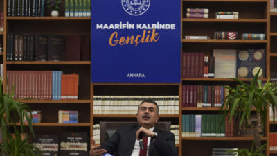 - "Üniversite sınavında karşınıza çıkabilecek bütün sorular bizim kitaplarımızdan çıkacak"
-