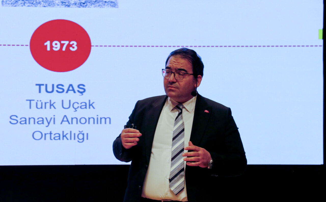 - TUSAŞ Milli Muharip Uçak Genel Müdür Yardımcısı Uğur Zengin:
-