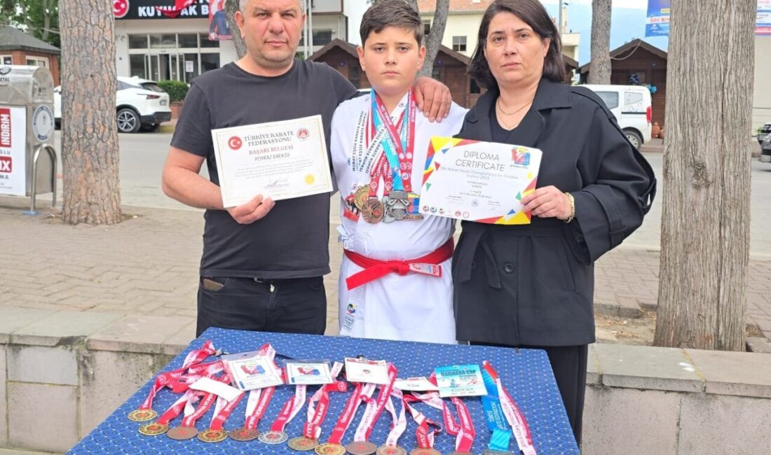 AYDIN (AA) – Aydın'ın Kuyucak ilçesinde yaşayan Aliihsan Karasu, belediyeyi