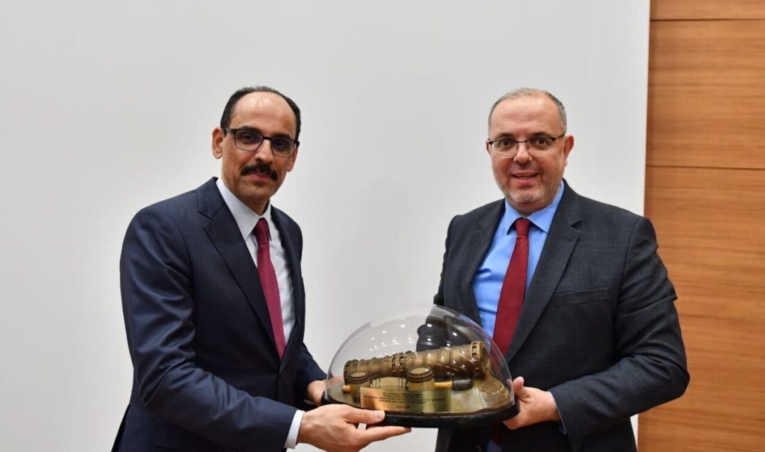 - "Bölgesel bir aktör olmanın ötesine geçen ülkemiz çatışma çözümlerinde