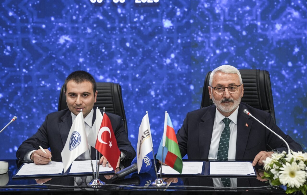 - MKE Genel Müdürü İlhami Keleş:
- "Bu sözleşme kapsamında BMP-1'lerin
