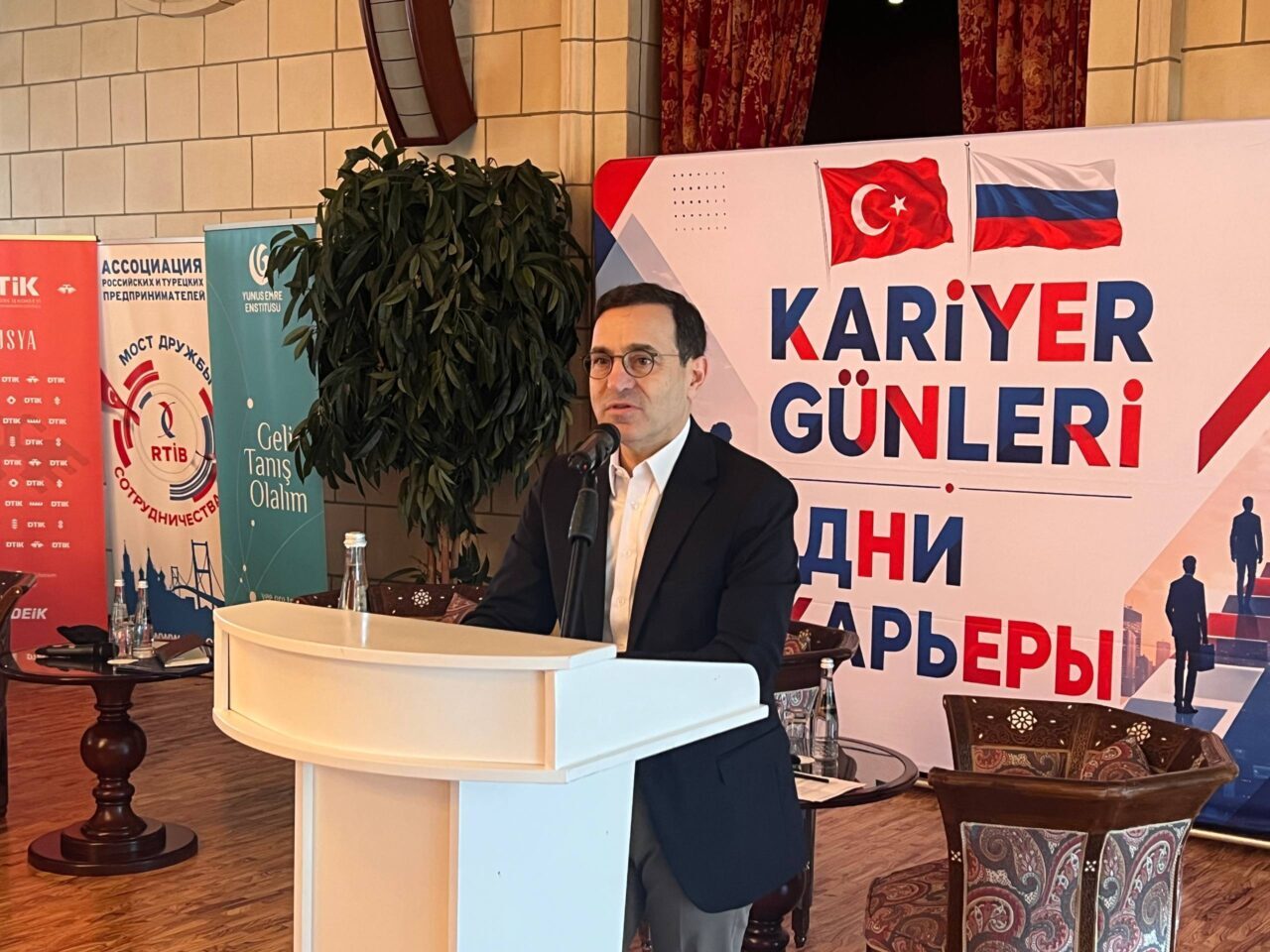 MOSKOVA (AA) – Rusya'nın başkenti Moskova'da, öğrencilere ve genç uzmanlara