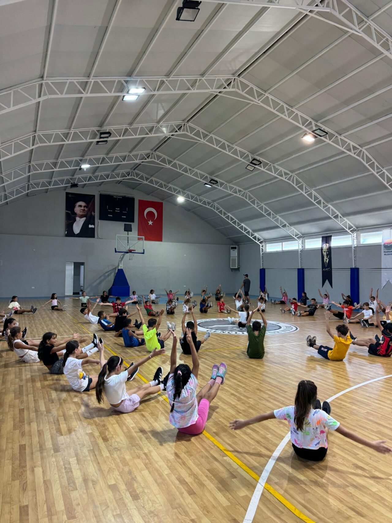 - Muğla Gençlik ve Spor İl Müdürü Kazım Açıkbaş:
"Amacımız, sağlıklı