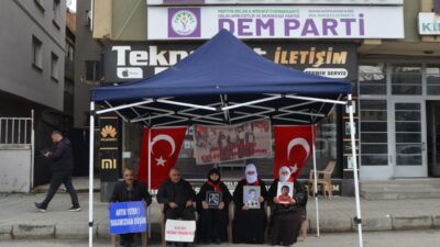 MUŞ (AA) – Muş'ta çocukları terör örgütü PKK tarafından kaçırılan