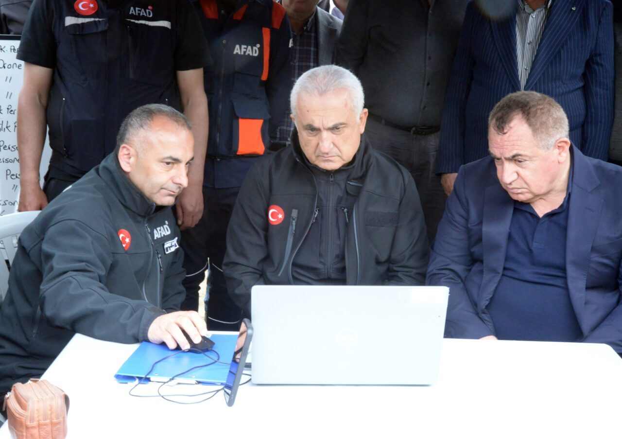 - Vali Avni Çakır:
- "Jandarma, UMKE, AFAD ve koruculardan oluşan