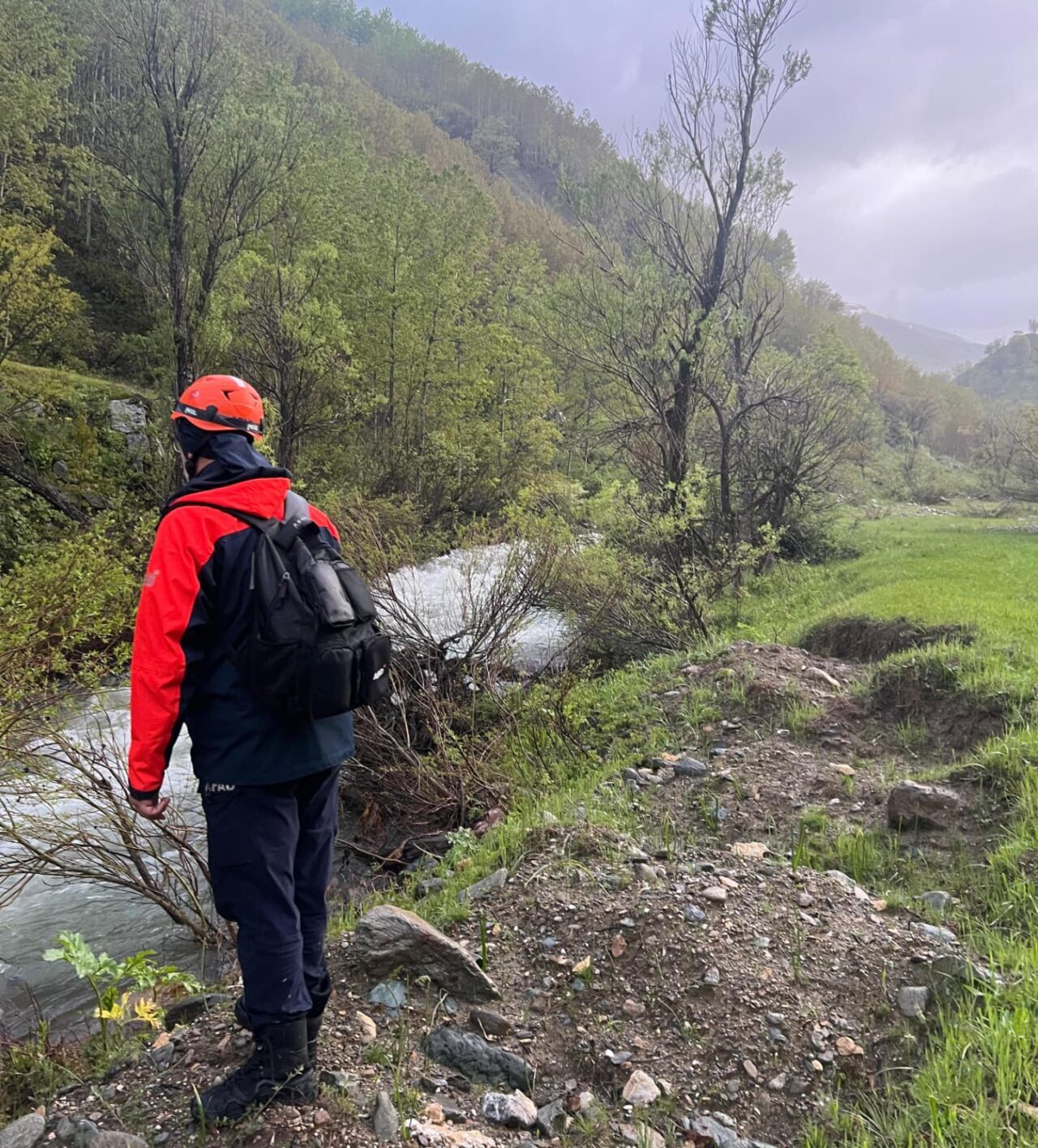 MUŞ (AA) – Muş'ta köprüden geçerken dereye düşerek kaybolan kadın
