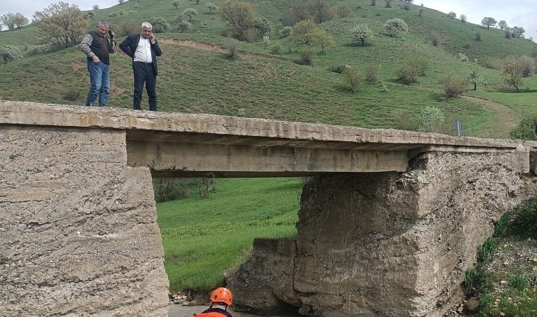 MUŞ (AA) – Muş'ta köprüden düşen otomobildeki 1 kişi öldü,