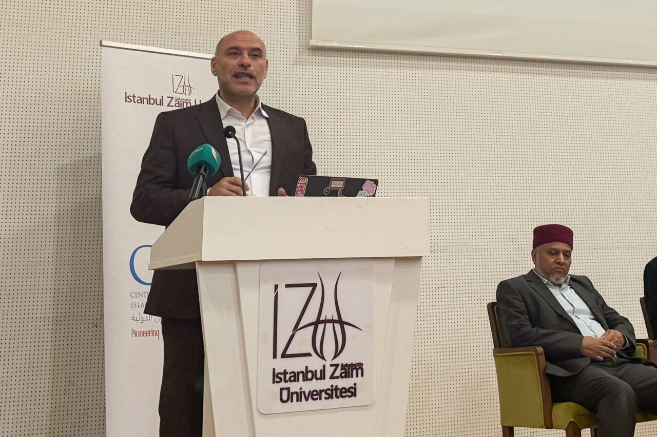 - İslam ve Küresel İlişkiler Merkezi Direktörü Prof. Dr. Sami