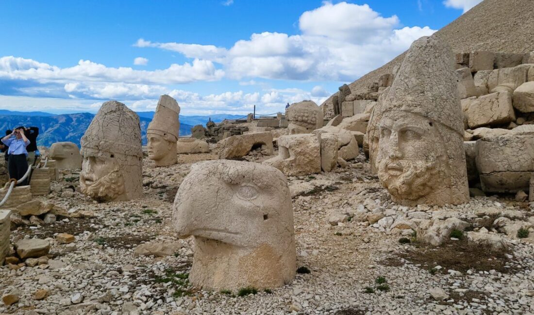 ADIYAMAN (AA) – UNESCO Dünya Mirası Listesi'nde yer alan Nemrut