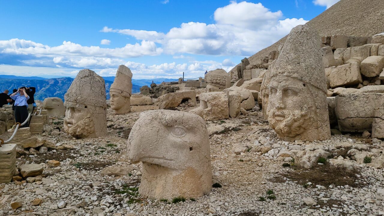 ADIYAMAN (AA) – UNESCO Dünya Mirası Listesi'nde yer alan Nemrut