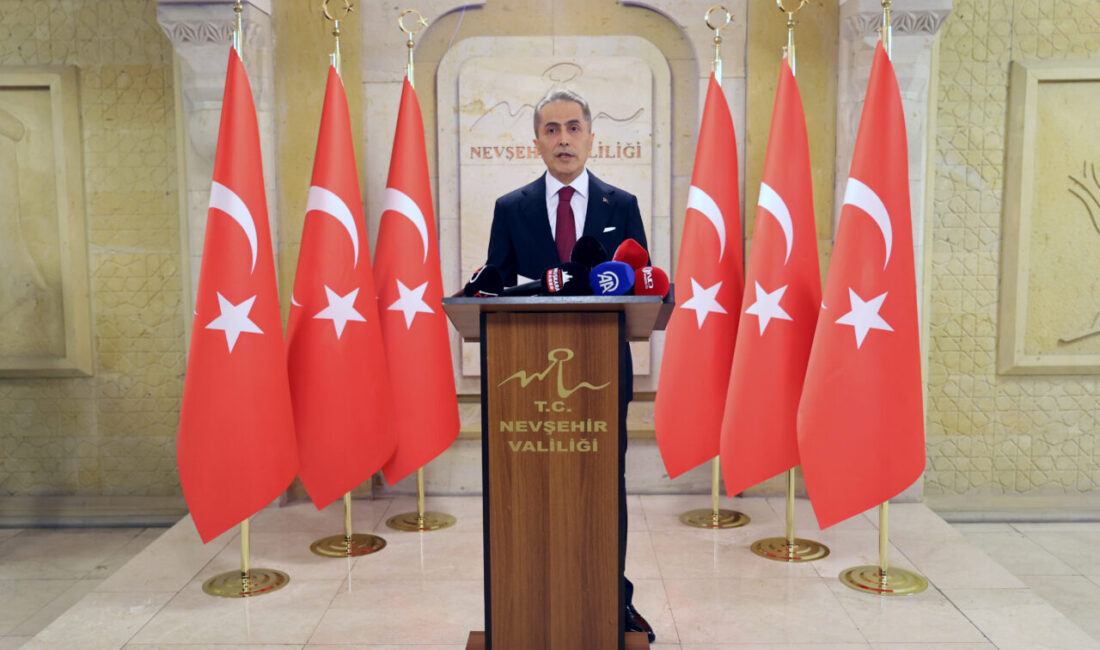 NEVŞEHİR (AA) – Nevşehir Valiliğine atanan Hüseyin Kök göreve başladı.
