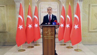 NEVŞEHİR (AA) – Nevşehir Valiliğine atanan Hüseyin Kök göreve başladı.