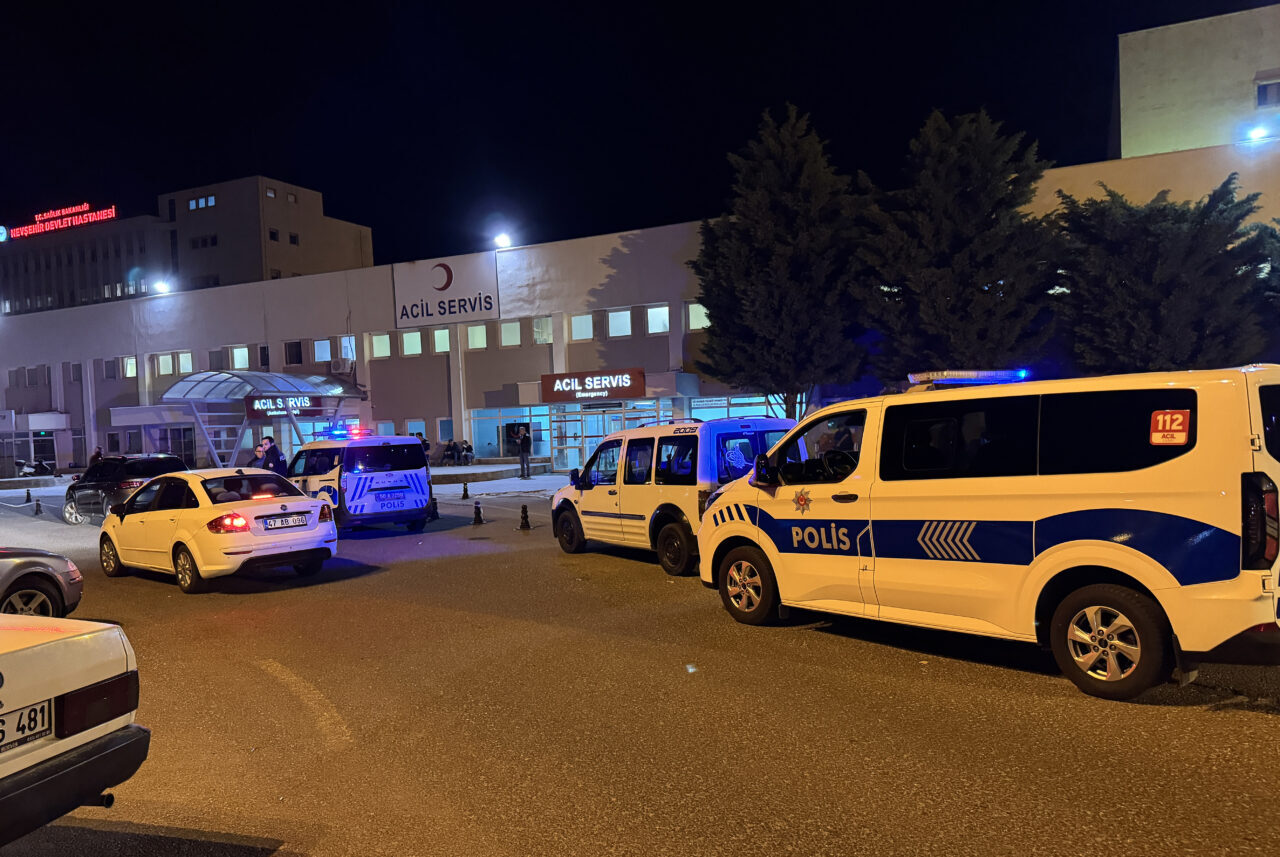 - 112 Acil Çağrı Merkezi'nden yardım talep edilen evde kavga