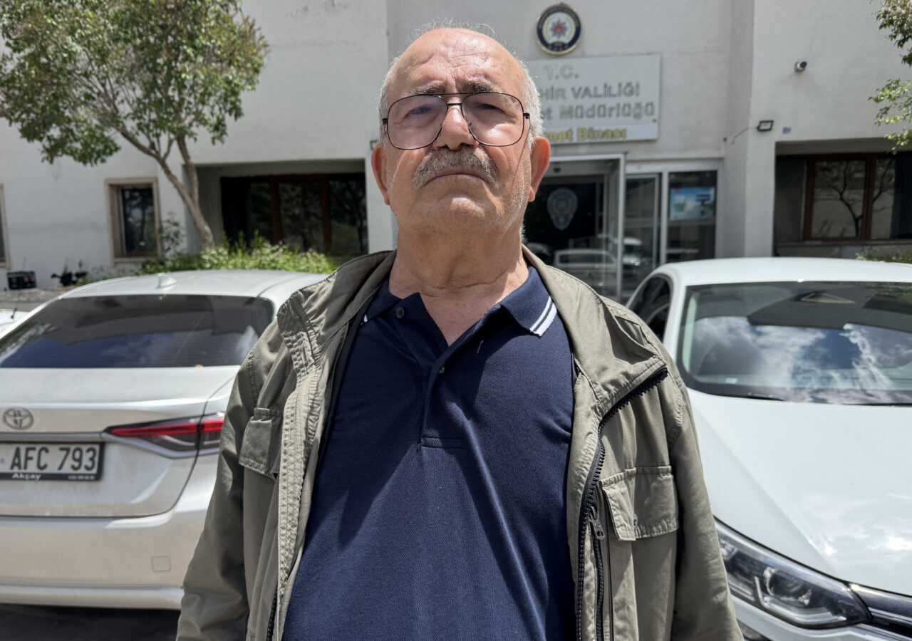 NEVŞEHİR (AA) – Nevşehir'de 71 yaşındaki İbrahim Şahin, telefon dolandırıcılarının