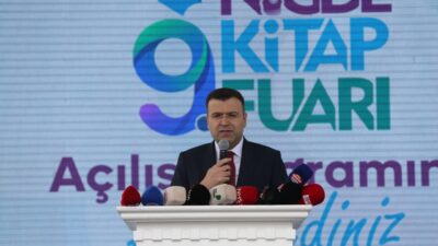NİĞDE (AA) – Niğde Belediyesince "Okuyan Şehir" temasıyla düzenlenen 9.