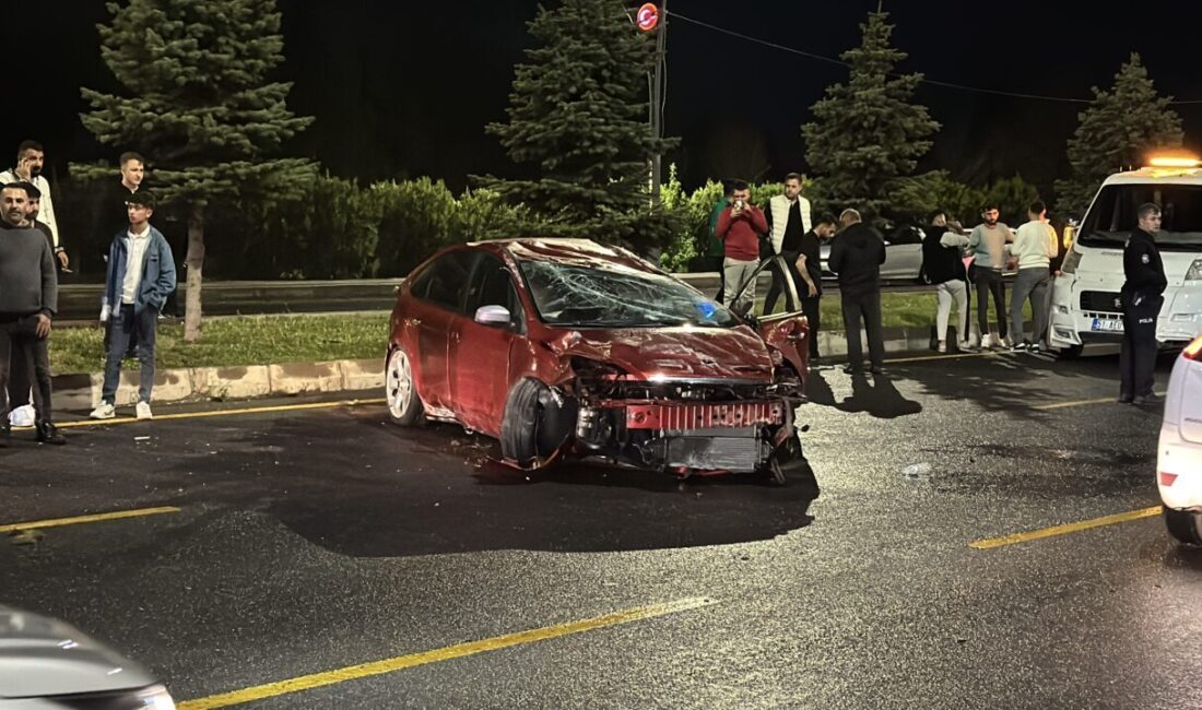 NİĞDE (AA) – Niğde'de devrilen otomobildeki 1 kişi yaralandı. Niğde-Bor