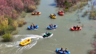- Genç ilçesindeki Murat Nehri'nde düzenlenen şampiyonada, 10 ilden gelen