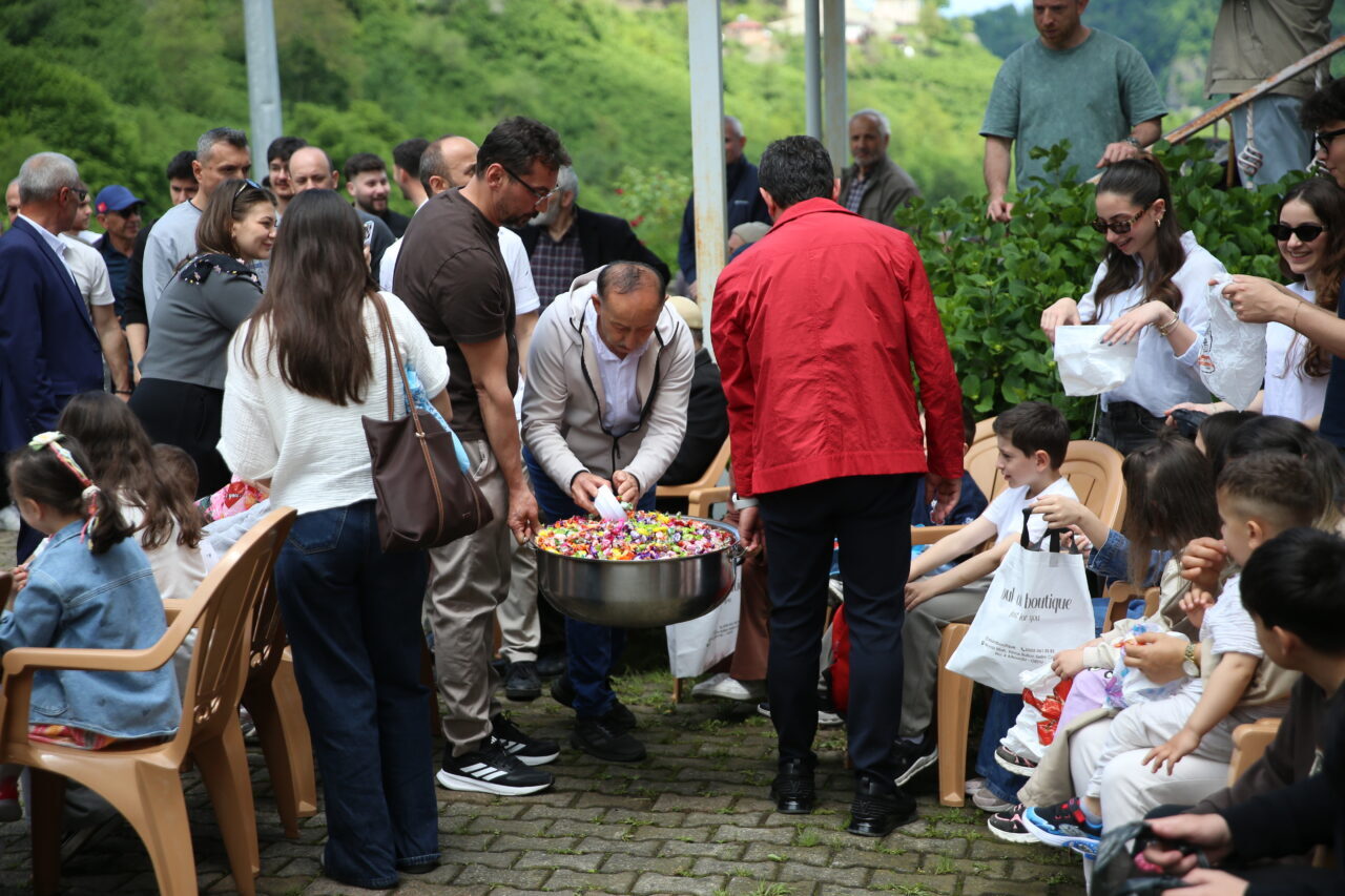 ORDU (AA) – Ordu'nun Altınordu ilçesi Karaoluk Mahallesi'nde yüzyıllardır devam
