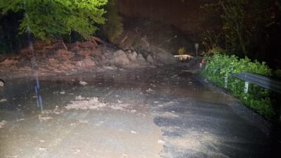 ORDU (AA) – Ordu'da heyelan nedeniyle Fatsa-Kumru kara yolu ulaşıma