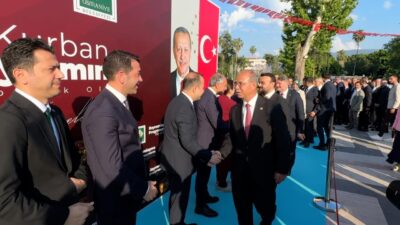 OSMANİYE (AA) – Osmaniye'de Kurban Bayramı dolayısıyla bayramlaşma programı düzenlendi.