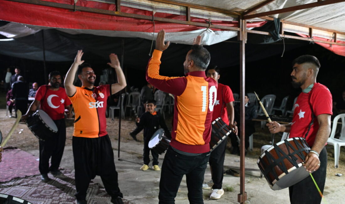 OSMANİYE (AA) – Osmaniye'nin Kadirli ilçesinde dünyaevine giren Ferhat ve